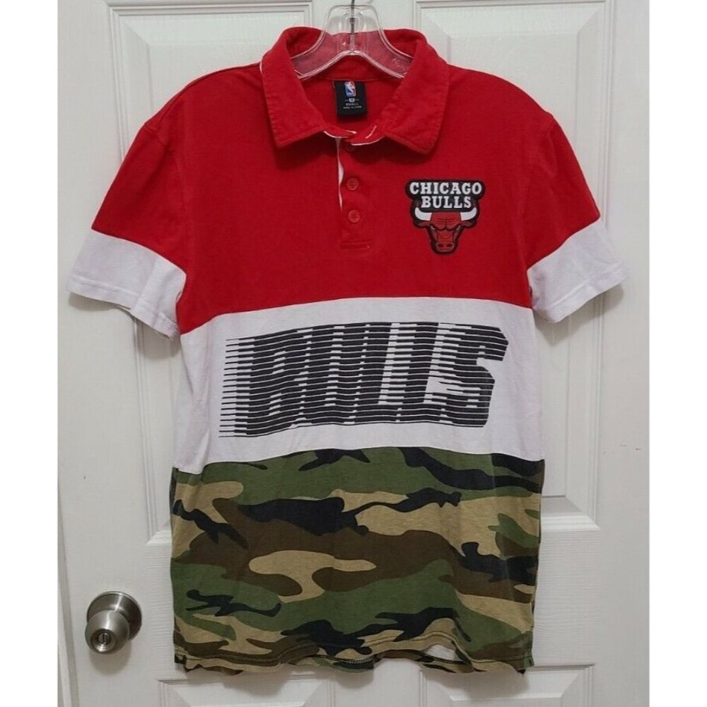 NBA Chicago Bulls Mens Short Sleeve Polo Shirt Patch Logo Red/Camouflage Camo‎ S